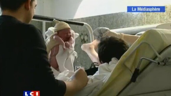 Baby boom : découvrez les premières images de la télé-réalité d'une maternité !
