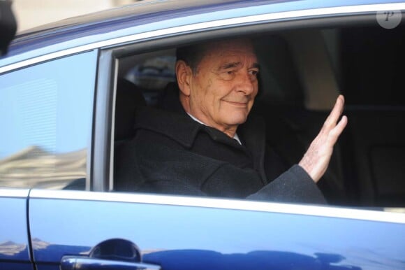 Jacques Chirac quitte ses bureaux de la rue de Lille, à Paris, le 7 mars 2011