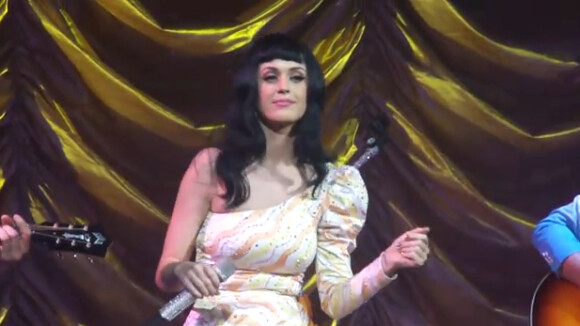 Katy Perry : Son hommage à Lady Gaga à Paris, pour faire la paix !