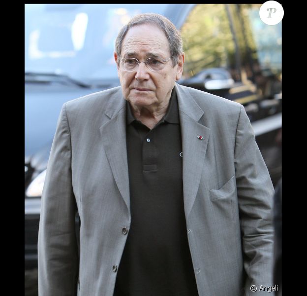 Robert Hossein : "Je me suis niqué le genou !" - Purepeople