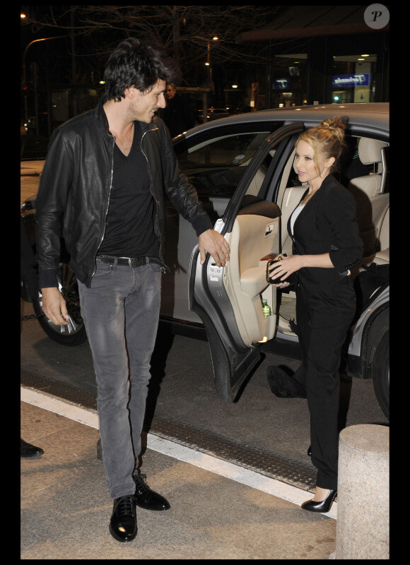 Kylie Minogue et son compagnon Andres Velencoso à Milan le 8 mars 2011
