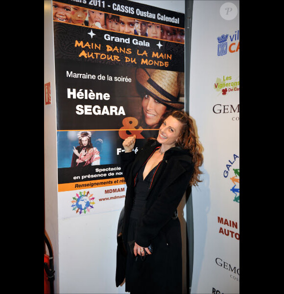 L'humoriste Frederike Adler au Gala Main dans la main autour du Monde 2011, à Cassis le 5 mars 2011