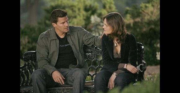 Entre Booth et Brennan une grande complicité est née, saison après saison ! Ils formeraient un couple parfait à nos yeux. 