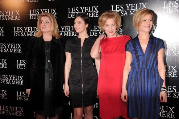 Avant-première Les Yeux de sa mère, à Paris, le 22 mars 2011 : Catherine Deneuve, Géraldine Pailhas, Marisa Paredes et Marina Foïs.