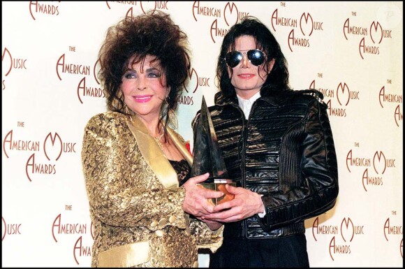 Elizabeth Taylor et Michael Jackson, American Music Awards, New York, le 4 décembre 1998
