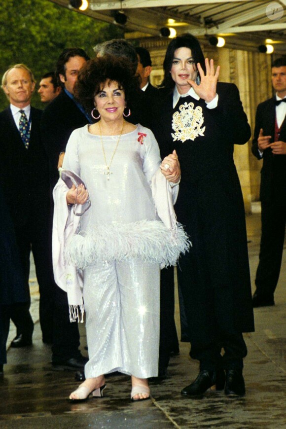 Elizabeth Taylor et Michael Jackson, Londres, le 26 mai 2000 