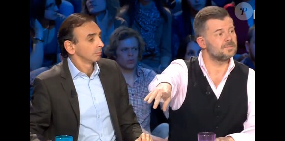 Eric Zemmour et Eric Naulleau, dans l'émission On n'est pas couché du samedi 26 mars sur France 2.