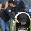 Le 26 mars 2011, à Gatcombe, fief du clan de la princesse Anne, la petite Savannah, fille de Peter et Autumn Phillips (photo) et arrière-petite-fille de la reine, faisait sa première sortie, à 3 mois.