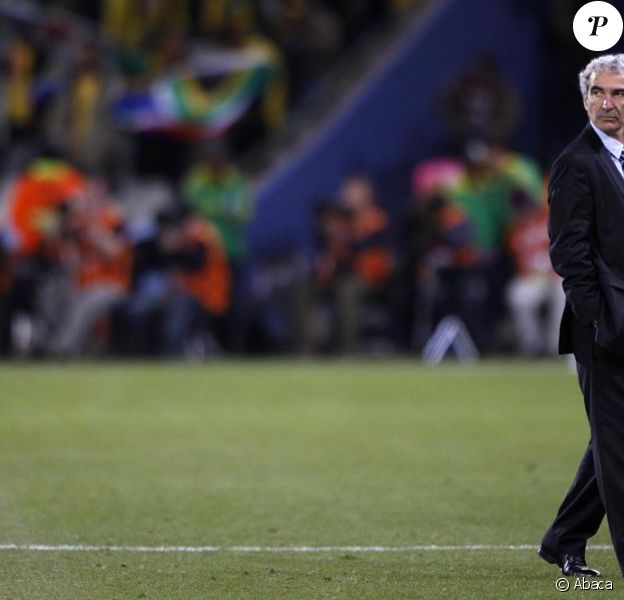 Raymond Domenech : coach de champions dans un jeu à la télé ! - Purepeople