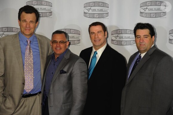 Nick Cassavetes, John Gotti Jr, John  Travolta et Marc Fiore lors de la conférence de presse pour Gotti : Three Generations à New York le 12 avril 2011