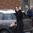Le 13 avril 2011, à la veille du baptême de leurs jumeaux, la princesse Mary et son époux le prince Frédérik, avec leurs enfants Christian et Isabella, se sont rendus à l'église d'Holmen pour les ultimes répétitions.