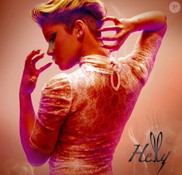 Sheryfa Luna laisse entrevoir la première "créature" signée sur son label Arya Entertainment dans le teaser Helly Part I (Born Again)