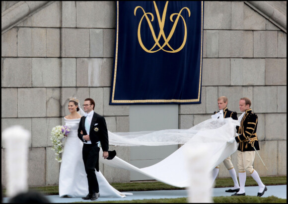 Victoria de Suède était aux anges le jour de son mariage tant attendu avec le roturier Daniel Westling. Suède, 19 juin 2010