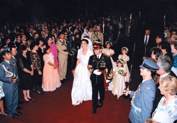 Rania et Abdullah de Jordanie célèbrent leur mariage. Jordanie, 10 juin 1993