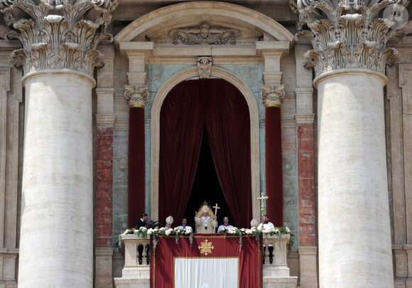 Le pape Benoît XVI lors de son allocution urbi et orbi pour Pâques, le 24 avril 2011.