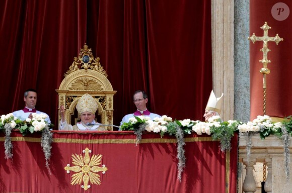 Le pape Benoît XVI lors de son allocution urbi et orbi pour Pâques, le 24 avril 2011.