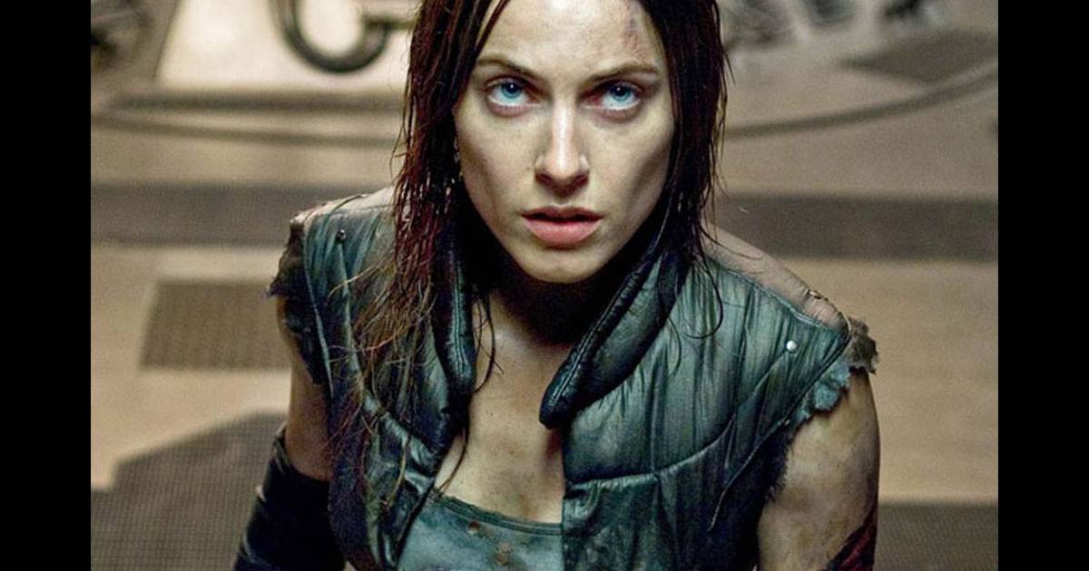 Antje Traue Naked