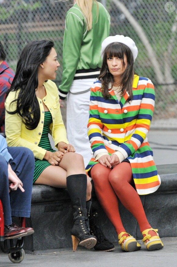 Le casting de la série Glee tourne une scène au Washington Square Park, à New York, vendredi 29 avril.