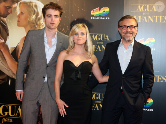 Robert Pattinson, Reese Witherspoon et Christoph Waltz lors de l'avant-première à Barcelone en Espagne le 1er mai 2011