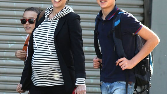 Jennifer Connelly, enceinte, rayonne de bonheur avec ses deux fistons !