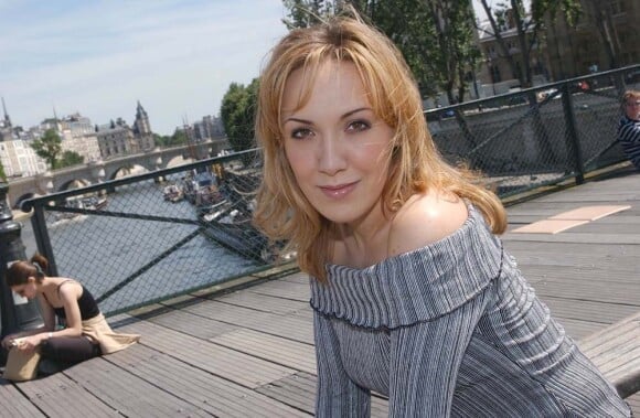 Sandrine François a représenté la France à l'Eurovision en 2002. Ici à Paris, le 15 mai 2002.