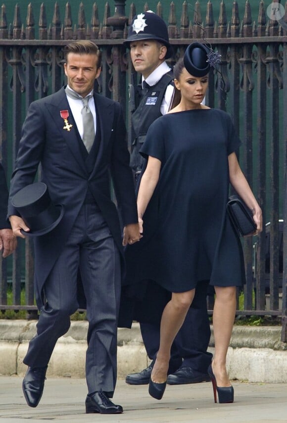 David Beckham et son épouse Victoria Beckham arrivent à l'abbaye de Westminster à Londres le 29 avril pour le mariage du prince William et de Kate MiddletonObservations: POOL PHOTO