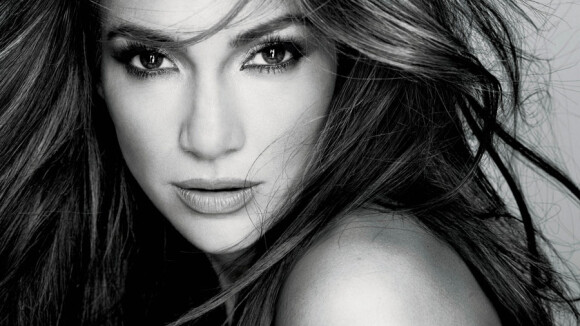La chronique d'Emma d'Uzzo : Alors, Jennifer Lopez ou Les Prêtres ?
