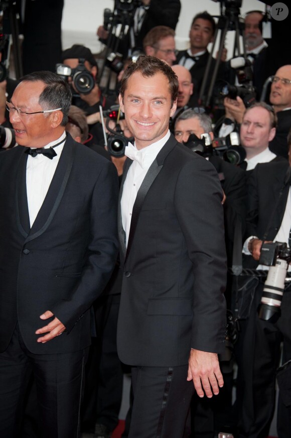 Jude Law lors de la cérémonie d'ouverture du festival de Cannes le 11 mai 2011