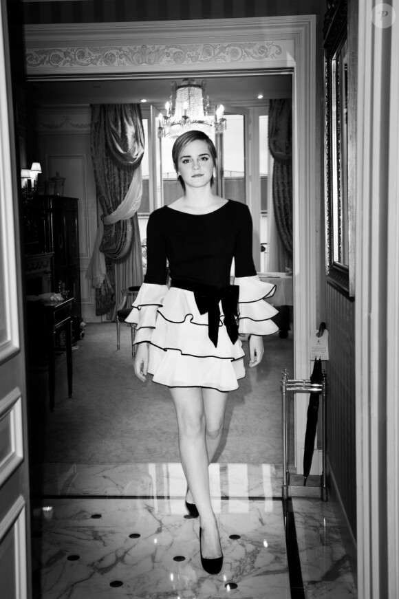 Emma Watson, sublime, lors de la soirée Lancôme organisée le 9 mai 2011 à Paris