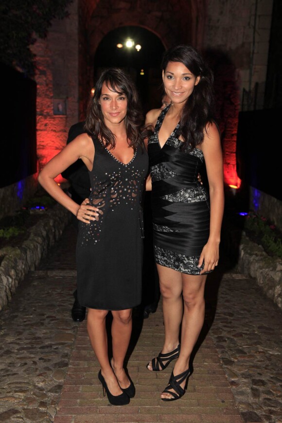 Karine Lima et Cindy Fabre lors de la soirée Canal + organisée à Cannes, le vendredi 13 mai 2011.
