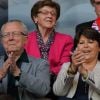Martine Aubry et son papa Jacques Delors assistent au match PSG-Lille, dans le cadre de la 37e journée de Ligue 1 au Parc des Princes (Paris), samedi 21 mai 2011.