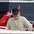 Steven Spielberg passe un beau moment en famille sur son yacht au large de Cannes le 13 mai 2011
