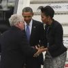 Barack et Michelle Obama arrivent à Dublin, lundi matin, le 23 mai 2011.