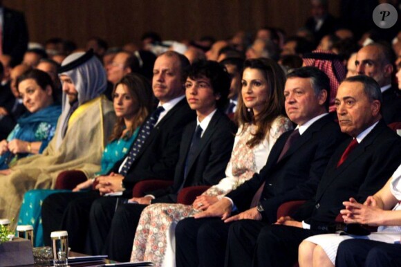 La ravissante Rania de Jordanie est éblouissante dans son caftan. Amman, 25 mai 2011