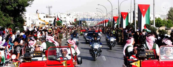 La famille royale est acclamée par son peuple. Amman, 25 mai 2011