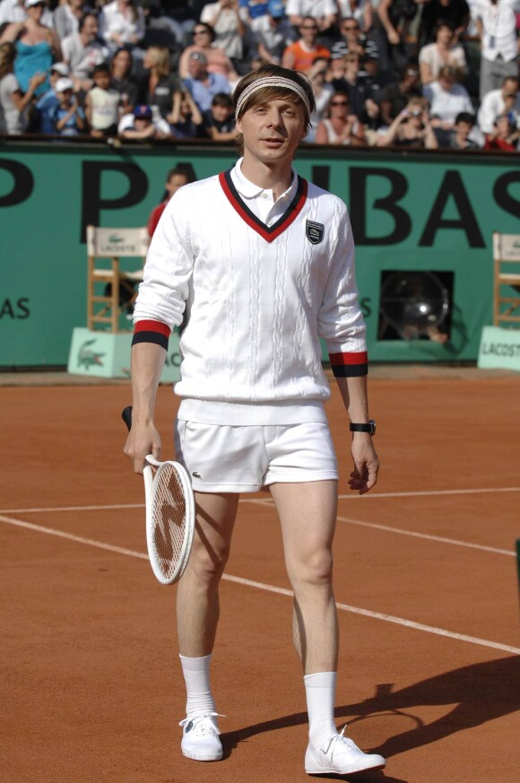 Comme chaque année, Framboise Holtz réunira une fine équipe de stars pour le Trophée des Personnalités Roland-Garros 2011, du 31 mai au 2 juin à la Porte d'Auteuil ! Martin Solveig, lui, connaît déjà bien le Central...