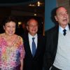 Le président Jacques Chirac, le président de la Fondation Marc Ladreit de Lacharrière et Roselyne Bachelot arrivent à la à la cinquième fête annuelle de la Fondation Culture et Diversité, présidée par Marc Ladreit de Lacharrière au Théâtre du Rond Point à Paris le 30 mai 2011