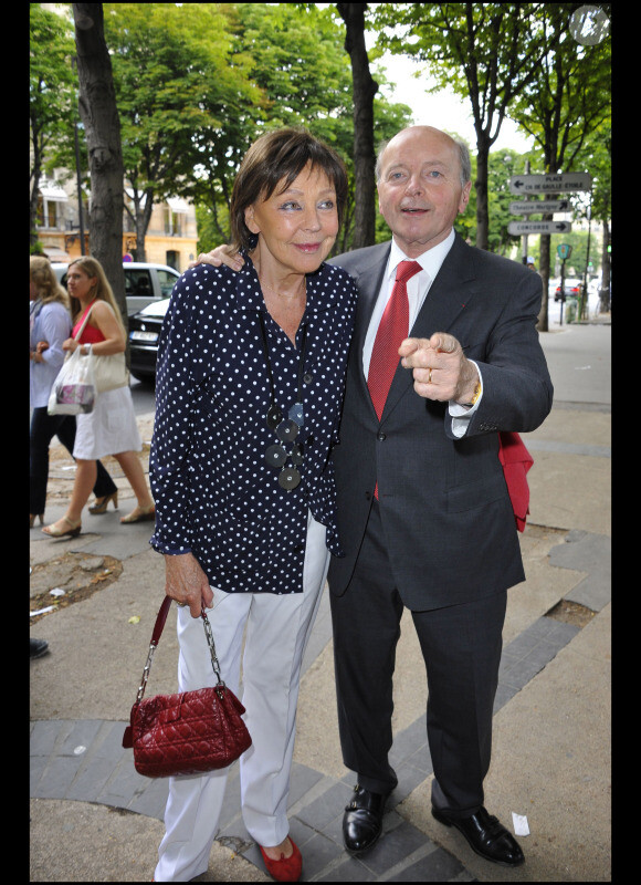Jacques Toubon et son épouse Lise lors du 5e gala de la Fondation Culture et Diversité au Théâtre du Rond-Point le 30 mai 2011 à Paris