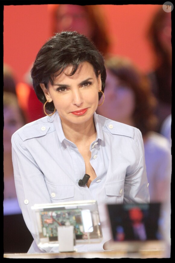 Rachida Dati sur le plateau du Grand Journal de Canal +, le 5 avril 2011.