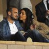 Le joueur de l'Inter de Milan Wesley Sneijer et sa femme assistent au match de David Beckham avec les Galaxy contre D.C. United, à Los Angeles, le 3 juin 2011.