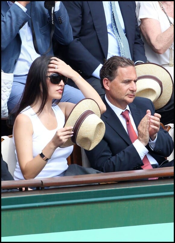 Le 5 juin 2011, Eric et Yasmine Besson, mariés depuis le 12 septembre 2010, sont apparus  sans complexe dans les gradins du central Philippe-Chatrier pour la  finale de Roland-Garros 2011 opposant Nadal et Federer.