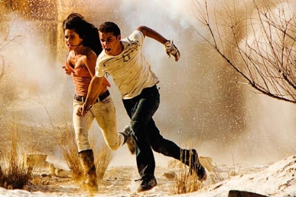 Megan Fox et Shia LaBeouf dans Transformers 2 : La Revanche, en 2009.