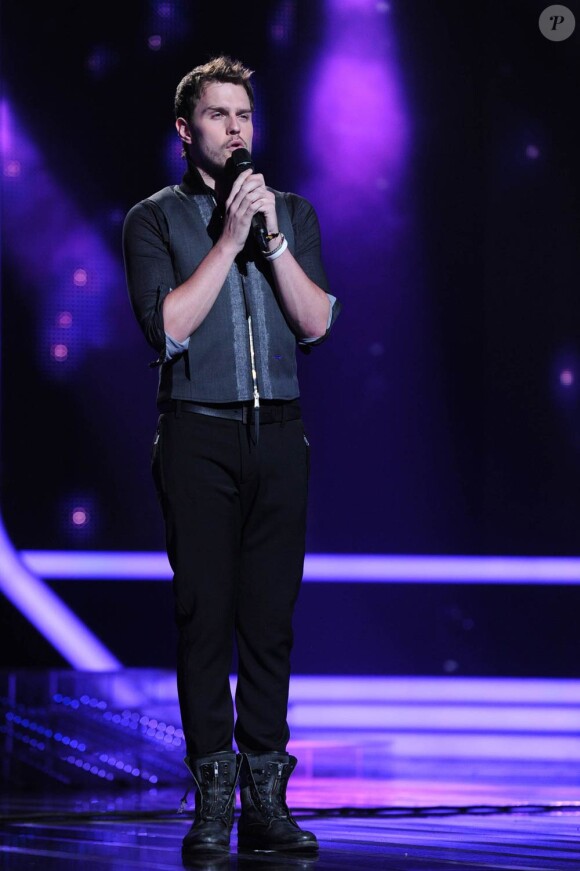 Florian Giustiniani, le pizzaïolo-crooner du programme, n'a pas réchappé au live de X Factor du 7 juin 2011 : ses reprises de J'te l'dis quand même et Fever, dans une mise en scène hot, n'ont pas suffisamment séduit...