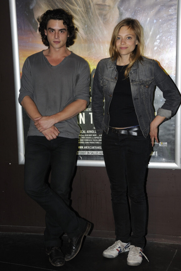 Pierre Perrier et Lizzie Brocheré lors de l'avant-première du film American Translation le 7 juin 2011