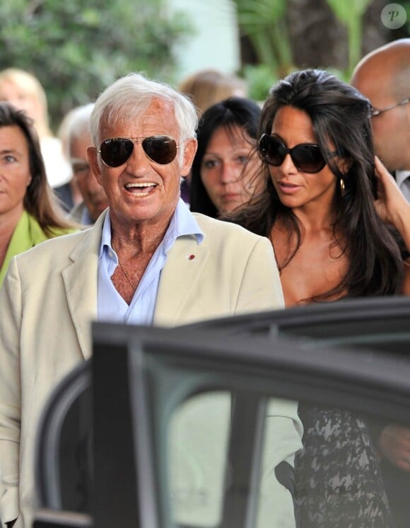 Jean-Paul Belmondo et Barbara Gandolfi en mai 2011, à Cannes.