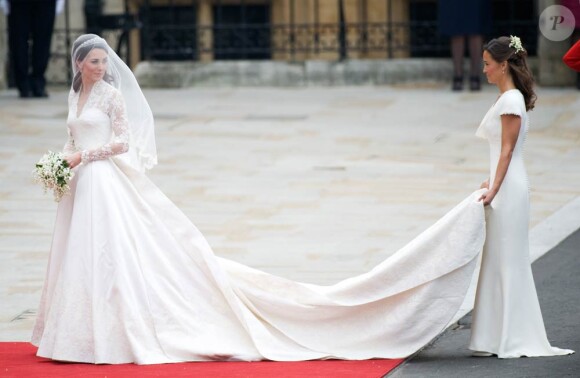Kate Middleton et sa soeur Pippa Middelton le jour du mariage de Catherine, le 29 avril 2011, à Londres.