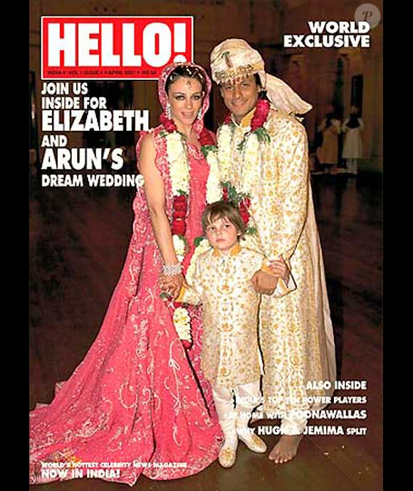 Elizabeth Hurley et Arun Nayar en couverture d'Hello ! magazine en  octobre 2007