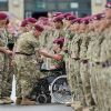 Le 16 juin 2011, le prince Charles manquait encore Ascot, appelé par le devoir. Il était chargé, en tant que colonel du régiment de parachutistes de Colchester, de remettre des médailles de campagne.