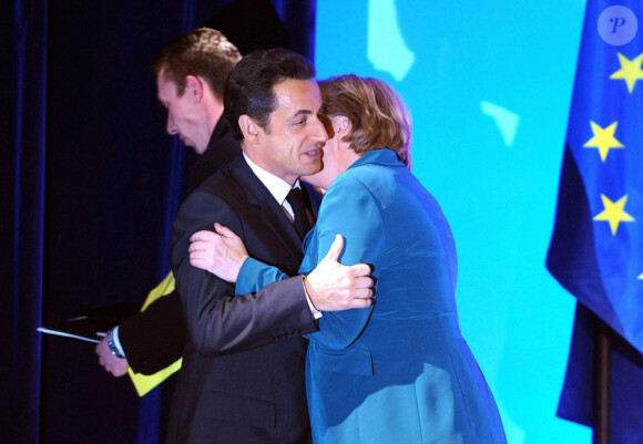Angela Merkel  et Nicolas Sarkozy nous font un remake de "La Boum", le 30 janvier 2008