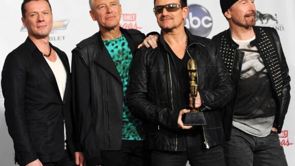 Bono, Jon Bon Jovi et Elton John matent Lady Gaga et Fergie